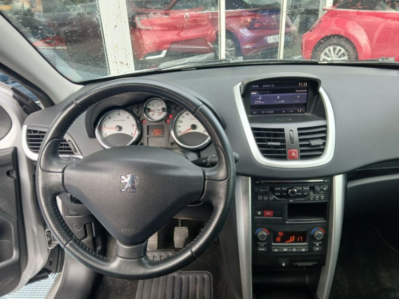Photo 4 de l'offre de PEUGEOT 207 1.4 HDI 68 ACTIVE 5P GPS CLIM Auto Pack Urbain Distri Neuve 1ère Main à 6990€ chez Mérignac auto