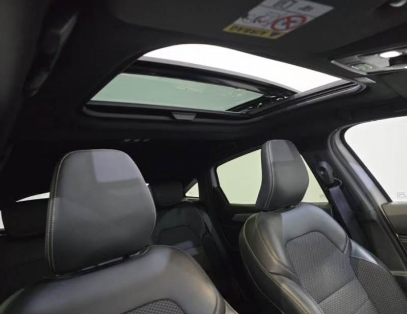 Photo 6 de l'offre de RENAULT ARKANA 1.6 E-TECH 145 BVA HYBRIDE TECHNO RS TOIT Ouvrant GPS 9.3" JA18 à 23950€ chez Mérignac auto