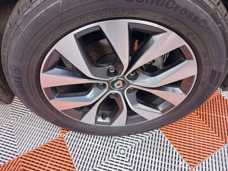 Photo 26 de l'offre de RENAULT CAPTUR TCe 100 INTENS GPS Camera JA17 à 15750€ chez Mérignac auto