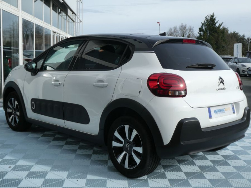 Photo 3 de l'offre de CITROEN C3 III 1.2 PureTech 82 SHINE CarPlay SC TOIT Pano JA16 à 10650€ chez Mérignac auto