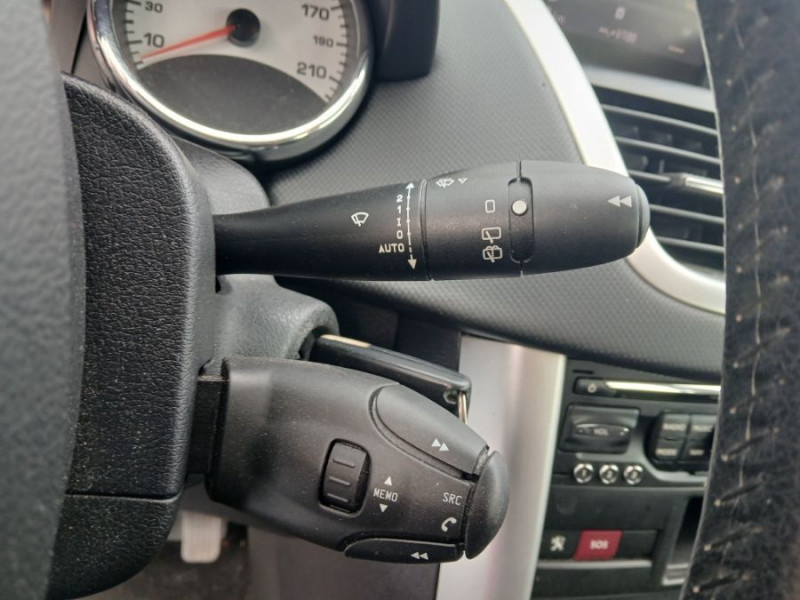 Photo 18 de l'offre de PEUGEOT 207 1.4 HDI 68 ACTIVE 5P GPS CLIM Auto Pack Urbain Distri Neuve 1ère Main à 6990€ chez Mérignac auto