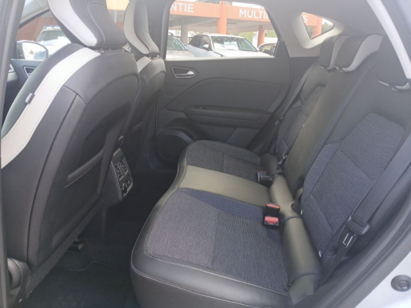 Photo 13 de l'offre de RENAULT CAPTUR TCe 100 INTENS GPS Camera JA17 à 15750€ chez Mérignac auto