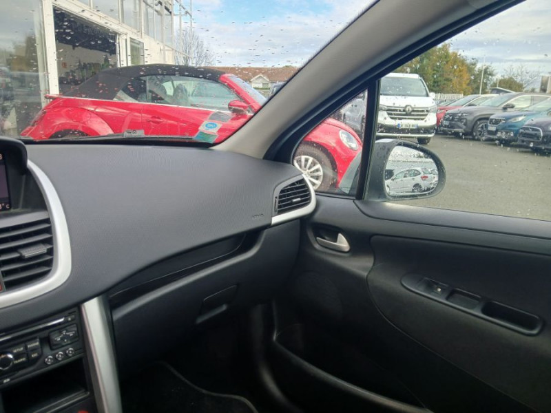 Photo 25 de l'offre de PEUGEOT 207 1.4 HDI 68 ACTIVE 5P GPS CLIM Auto Pack Urbain Distri Neuve 1ère Main à 6990€ chez Mérignac auto