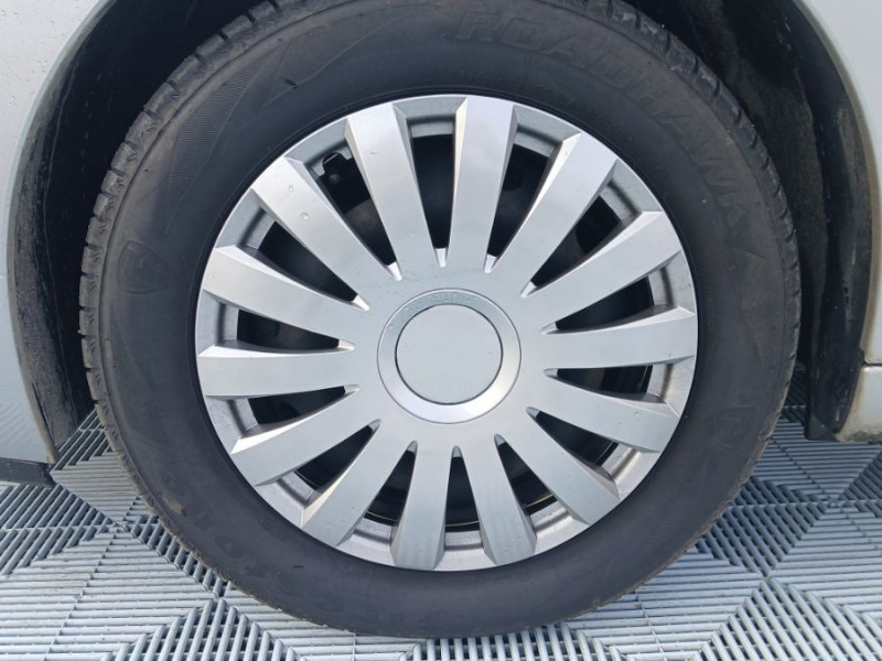 Photo 11 de l'offre de PEUGEOT 207 1.4 HDI 68 ACTIVE 5P GPS CLIM Auto Pack Urbain Distri Neuve 1ère Main à 6990€ chez Mérignac auto