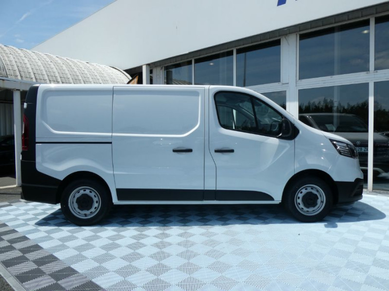 Photo 30 de l'offre de RENAULT TRAFIC L1H1 2.0 Blue dCi 150 BVA 2.8T GRAND CONFORT GPS Camera 458€ HT/Mois à 28750€ chez Mérignac auto