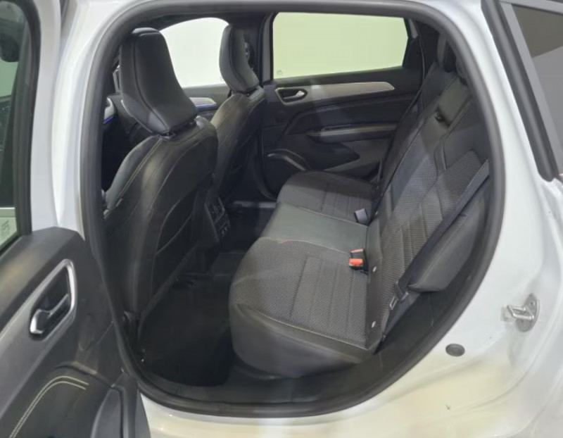 Photo 12 de l'offre de RENAULT ARKANA 1.6 E-TECH 145 BVA HYBRIDE TECHNO RS TOIT Ouvrant GPS 9.3" JA18 à 23950€ chez Mérignac auto