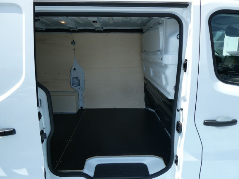 Photo 8 de l'offre de RENAULT TRAFIC L1H1 2.0 Blue dCi 150 BVA 2.8T GRAND CONFORT GPS Camera 458€ HT/Mois à 28750€ chez Mérignac auto