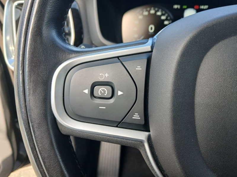 Photo 19 de l'offre de VOLVO V60 B3 2.0 163cv Geartronic MOMENTUM CUIR Hayon EL. SC Hifi Key Less 1ère Main à 30950€ chez Mérignac auto
