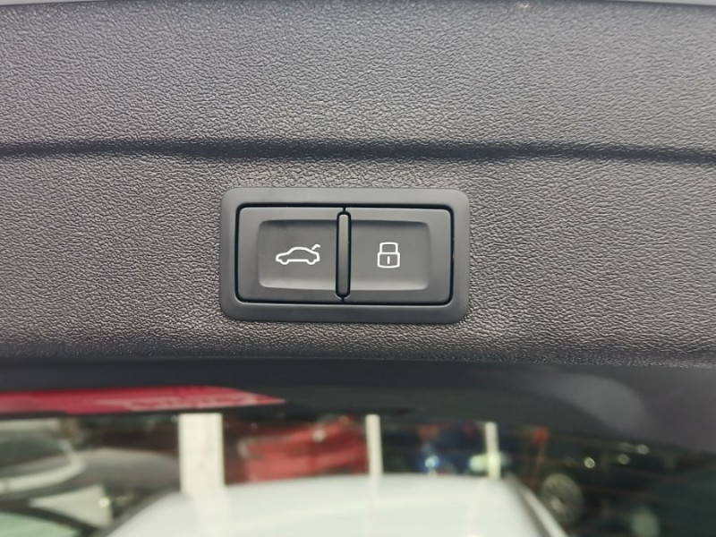 Photo 9 de l'offre de AUDI A5 AVANT III 2.0 TDI 204 S Tronic 7 S LINE Pack Tech Plus Matrix 2 Ecrans à 53990€ chez Mérignac auto