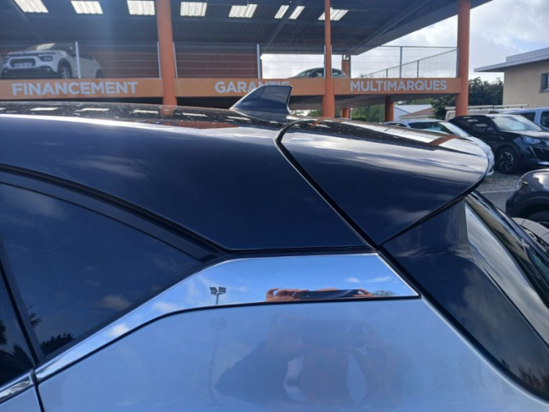 Photo 27 de l'offre de RENAULT CAPTUR TCe 100 INTENS GPS Camera JA17 à 15750€ chez Mérignac auto