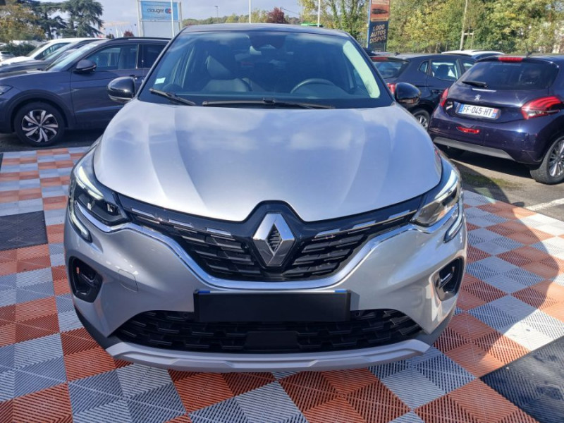 Photo 8 de l'offre de RENAULT CAPTUR TCe 100 INTENS GPS Camera JA17 à 15750€ chez Mérignac auto
