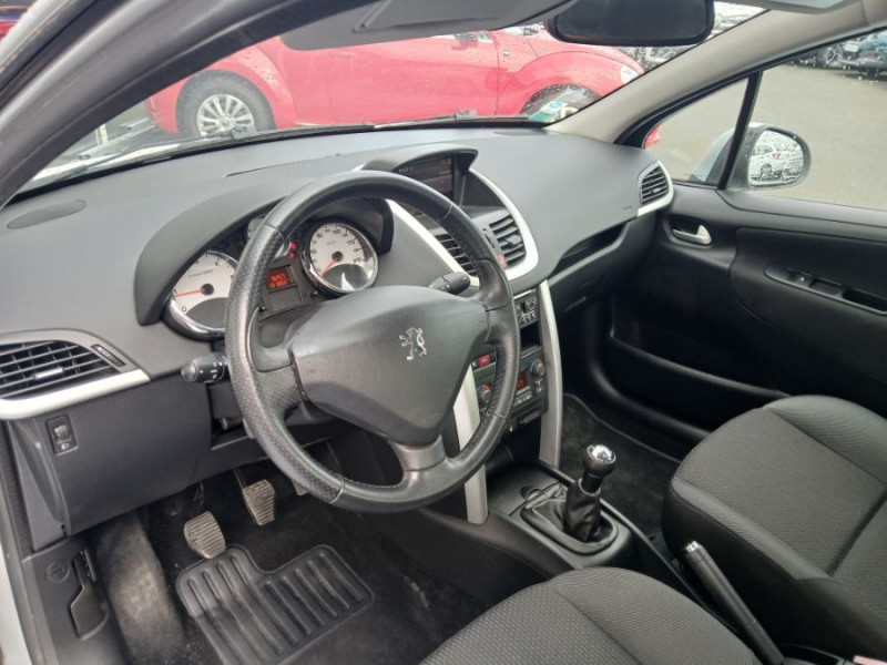 Photo 15 de l'offre de PEUGEOT 207 1.4 HDI 68 ACTIVE 5P GPS CLIM Auto Pack Urbain Distri Neuve 1ère Main à 6990€ chez Mérignac auto