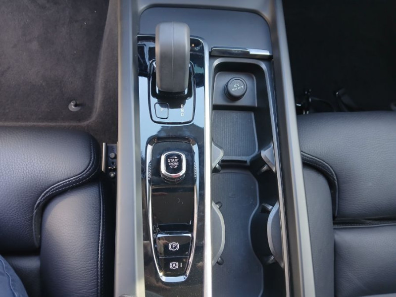 Photo 30 de l'offre de VOLVO V60 B3 2.0 163cv Geartronic MOMENTUM CUIR Hayon EL. SC Hifi Key Less 1ère Main à 30950€ chez Mérignac auto