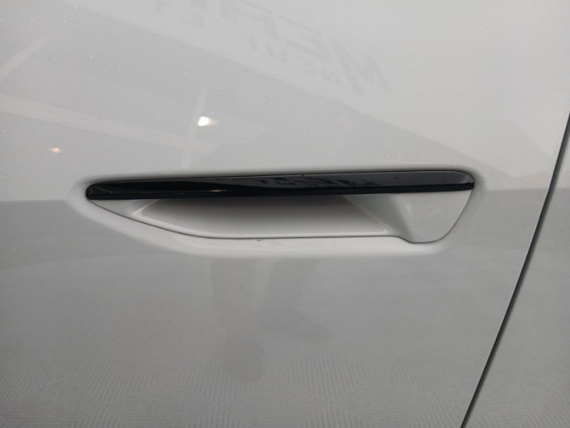 Photo 16 de l'offre de AUDI A5 AVANT III 2.0 TDI 204 S Tronic 7 S LINE Pack Tech Plus Matrix 2 Ecrans à 53990€ chez Mérignac auto