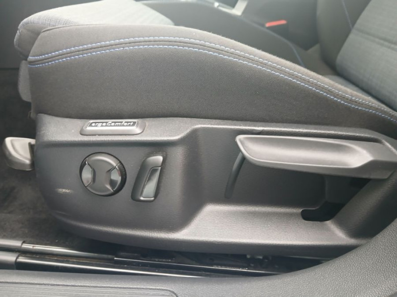Photo 15 de l'offre de VOLKSWAGEN PASSAT SW VIII 1.4 TSI 218 HYBRID Rechargeable GTE 1ère Main Suivi à 26450€ chez Mérignac auto
