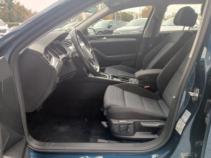 Photo 12 de l'offre de VOLKSWAGEN PASSAT SW VIII 1.4 TSI 218 HYBRID Rechargeable GTE 1ère Main Suivi à 26450€ chez Mérignac auto