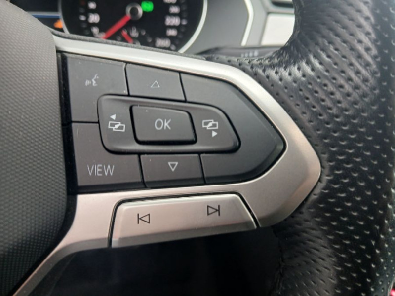 Photo 21 de l'offre de VOLKSWAGEN PASSAT SW VIII 1.4 TSI 218 HYBRID Rechargeable GTE 1ère Main Suivi à 26450€ chez Mérignac auto