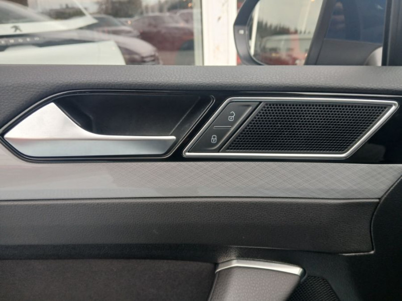 Photo 16 de l'offre de VOLKSWAGEN PASSAT SW VIII 1.4 TSI 218 HYBRID Rechargeable GTE 1ère Main Suivi à 26450€ chez Mérignac auto
