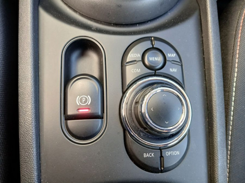 Photo 26 de l'offre de MINI CLUBMAN III ONE D 116 BVA Nv GPS LED CarPlay Clim Auto 1ère Main à 21950€ chez Mérignac auto
