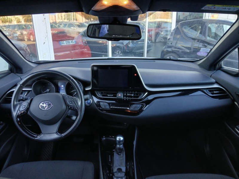 Photo 11 de l'offre de TOYOTA C-HR (2) 1.8 HYBRIDE 122 E-CVT 2WD EDITION Camera à 19750€ chez Mérignac auto