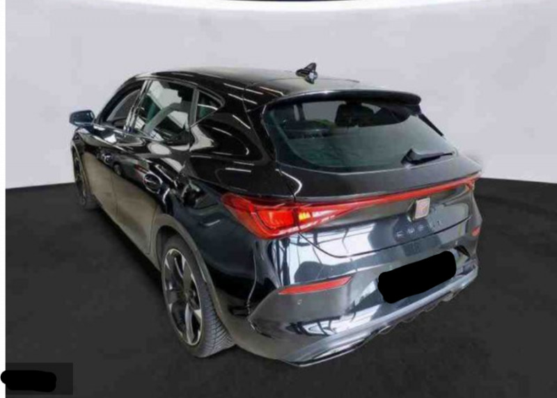 Photo 3 de l'offre de CUPRA LEON IV 1.5 TSI 150 DSG GPS Camera JA18 SC Key Less à 27950€ chez Mérignac auto