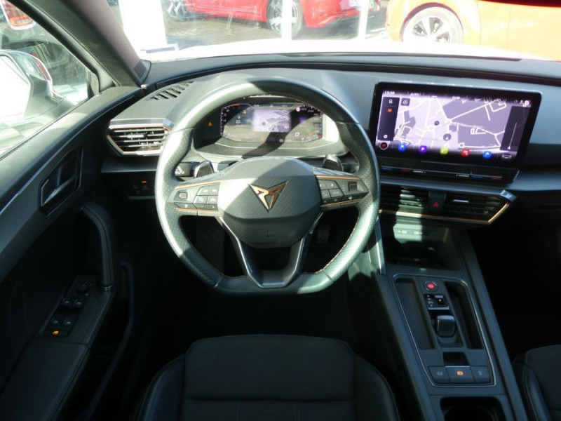 Photo 5 de l'offre de CUPRA LEON IV 1.5 TSI 150 DSG GPS Camera JA18 SC Key Less à 27950€ chez Mérignac auto