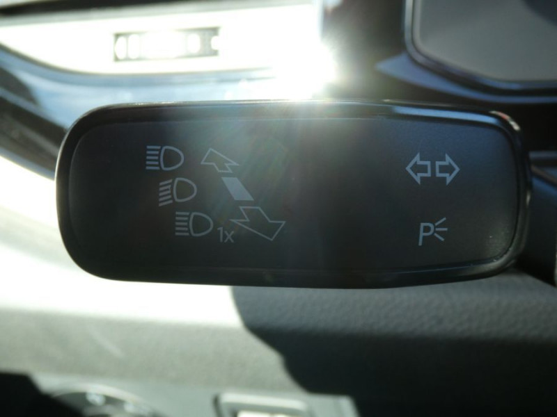 Photo 23 de l'offre de VOLKSWAGEN POLO VI 1.6 TDI 95 CONFORTLINE GPS Radars à 16950€ chez Mérignac auto