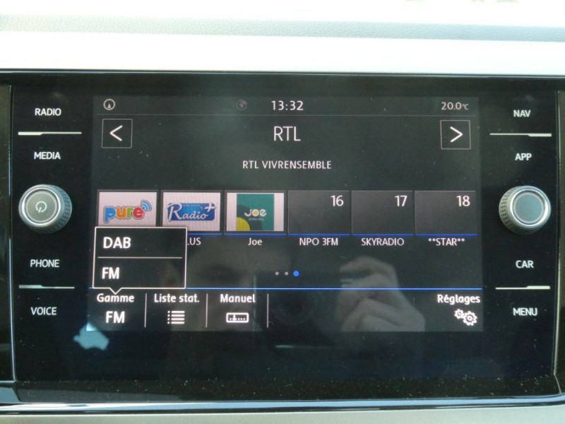 Photo 26 de l'offre de VOLKSWAGEN POLO VI 1.6 TDI 95 CONFORTLINE GPS Radars à 16950€ chez Mérignac auto