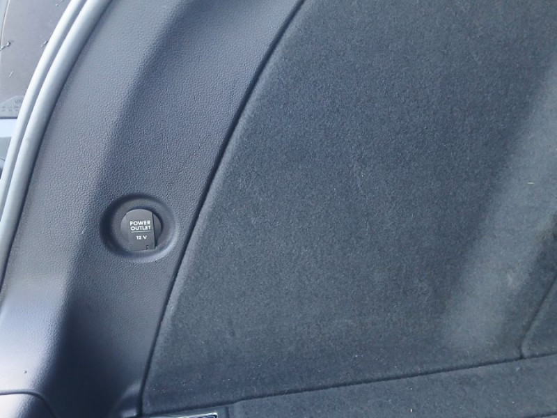 Photo 40 de l'offre de PORSCHE MACAN II 3.0 V6 S 354 PDK TOE JA19 1ère Main à 65900€ chez Mérignac auto