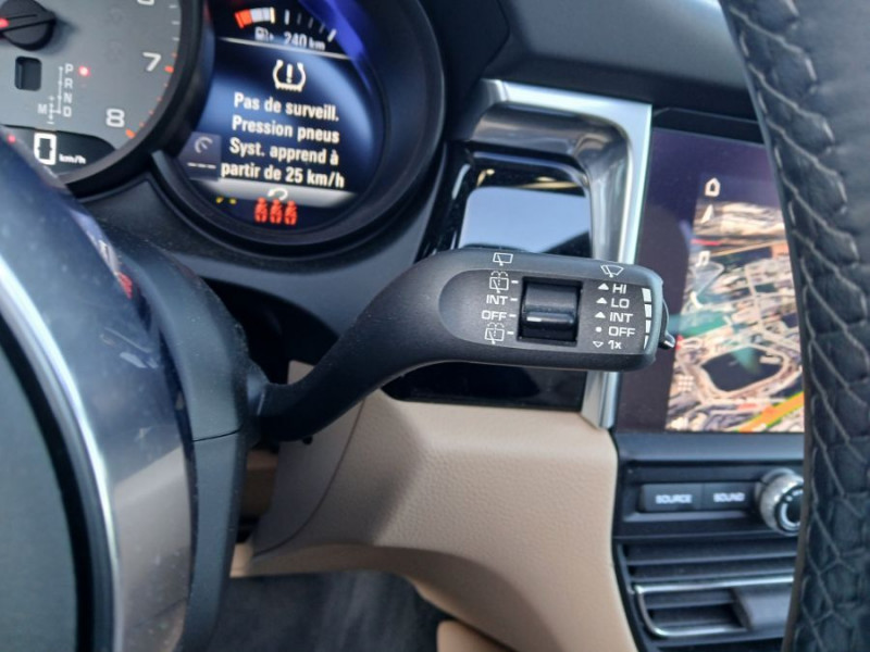 Photo 22 de l'offre de PORSCHE MACAN II 3.0 V6 S 354 PDK TOE JA19 1ère Main à 65900€ chez Mérignac auto