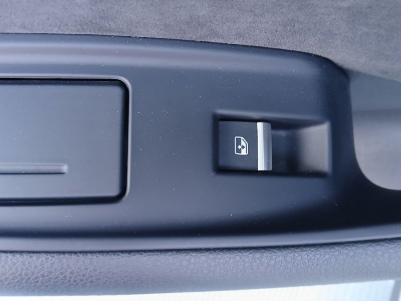 Photo 42 de l'offre de AUDI SQ7 4.0 V8 TDI 435 Tiptronic Quattro S LINE 7PL Attel. à 57500€ chez Mérignac auto