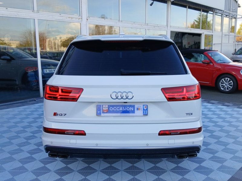 Photo 12 de l'offre de AUDI SQ7 4.0 V8 TDI 435 Tiptronic Quattro S LINE 7PL Attel. à 57500€ chez Mérignac auto
