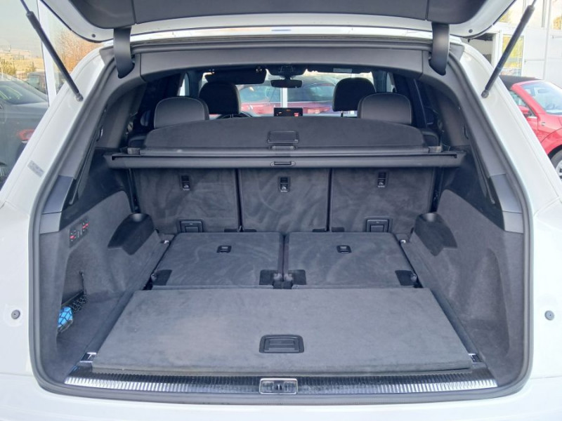 Photo 7 de l'offre de AUDI SQ7 4.0 V8 TDI 435 Tiptronic Quattro S LINE 7PL Attel. à 57500€ chez Mérignac auto
