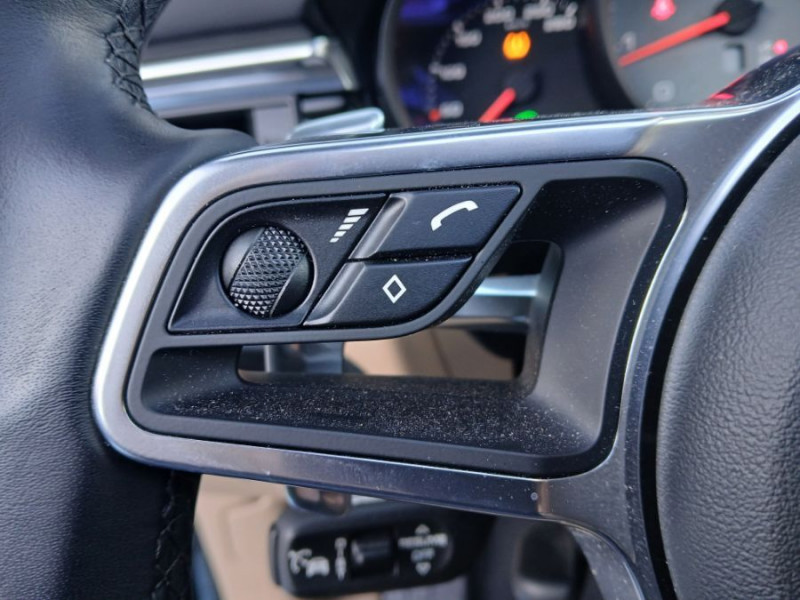 Photo 20 de l'offre de PORSCHE MACAN II 3.0 V6 S 354 PDK TOE JA19 1ère Main à 65900€ chez Mérignac auto