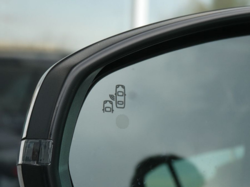 Photo 15 de l'offre de CITROEN C5 AIRCROSS NEW (2) 1.5 BlueHDi 130 EAT8 MAX Hayon EL. à 29950€ chez Mérignac auto