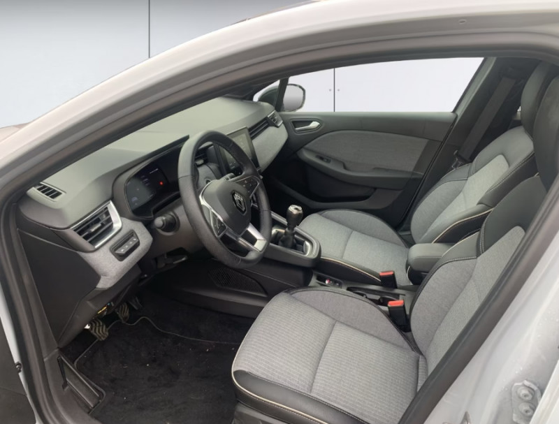 Photo 5 de l'offre de RENAULT CLIO V 0.9 TCe 90 BVM6 TECHNO GPS Camera JA16 à 18950€ chez Mérignac auto