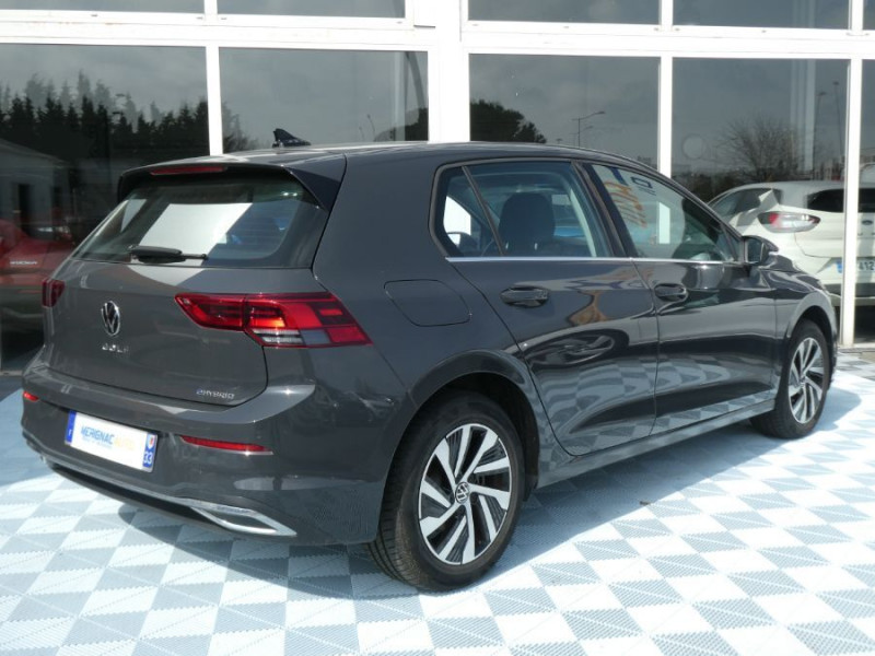 Photo 3 de l'offre de VOLKSWAGEN GOLF VIII 1.4 HYBRID 204 STYLE GPS ACC LED+ 1ère Main à 26950€ chez Mérignac auto