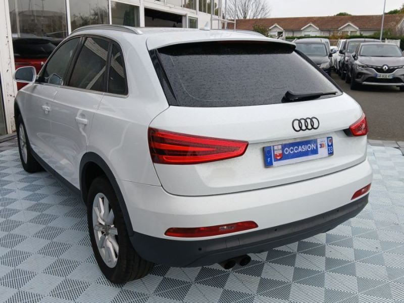 Photo 10 de l'offre de AUDI Q3 2.0 TDI 140 BVM6 AMBIENTE TOE GPS LED Radars à 13950€ chez Mérignac auto