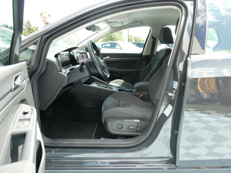 Photo 11 de l'offre de VOLKSWAGEN GOLF VIII 1.4 HYBRID 204 STYLE GPS ACC LED+ 1ère Main à 26950€ chez Mérignac auto
