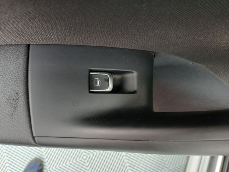 Photo 37 de l'offre de AUDI Q3 2.0 TDI 140 BVM6 AMBIENTE TOE GPS LED Radars à 13950€ chez Mérignac auto