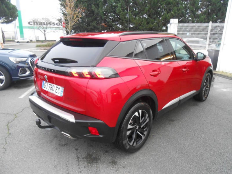 Photo 8 de l'offre de PEUGEOT 2008 II 1.2 PureTech 130 EAT8 ALLURE PACK Cockpit 3D Camera SC Attel. à 18450€ chez Mérignac auto