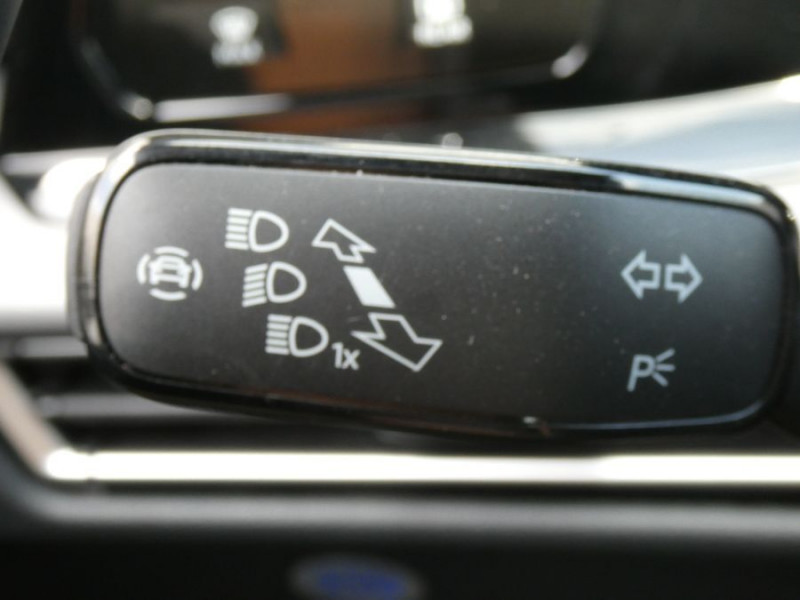 Photo 21 de l'offre de VOLKSWAGEN GOLF VIII 1.4 HYBRID 204 STYLE GPS ACC LED+ 1ère Main à 26950€ chez Mérignac auto