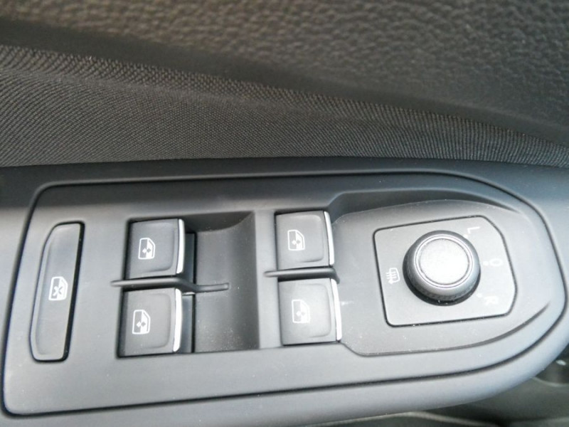 Photo 16 de l'offre de VOLKSWAGEN GOLF VIII 1.4 HYBRID 204 STYLE GPS ACC LED+ 1ère Main à 26950€ chez Mérignac auto