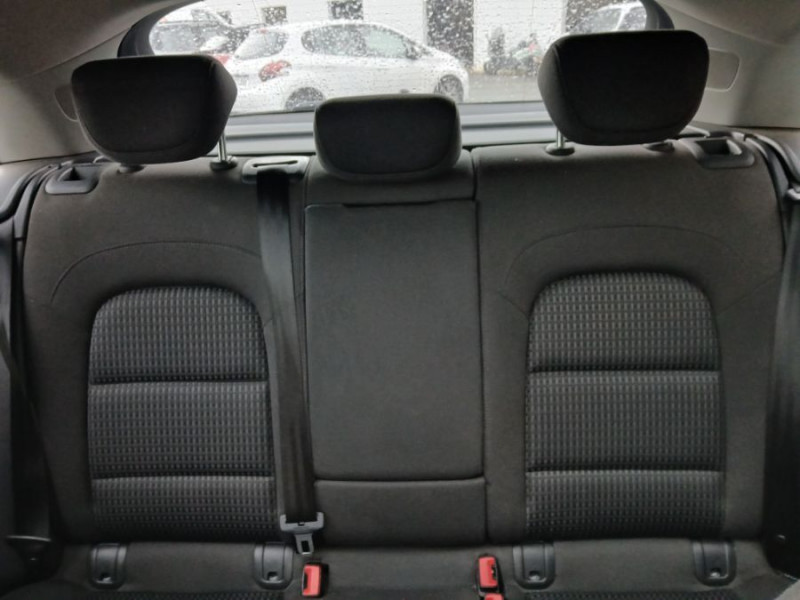 Photo 36 de l'offre de AUDI Q3 2.0 TDI 140 BVM6 AMBIENTE TOE GPS LED Radars à 13950€ chez Mérignac auto
