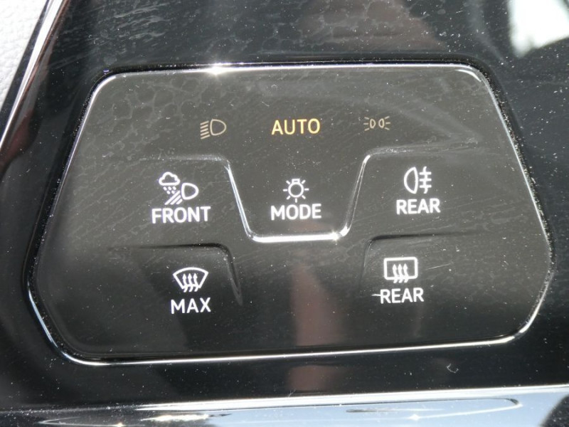 Photo 17 de l'offre de VOLKSWAGEN GOLF VIII 1.4 HYBRID 204 STYLE GPS ACC LED+ 1ère Main à 26950€ chez Mérignac auto
