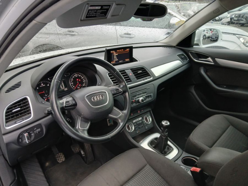 Photo 14 de l'offre de AUDI Q3 2.0 TDI 140 BVM6 AMBIENTE TOE GPS LED Radars à 13950€ chez Mérignac auto