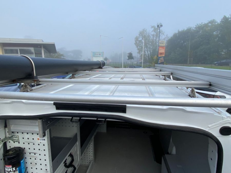 Photo 9 de l'offre de PEUGEOT EXPERT FOURGON 2.0 BlueHDi 145 EAT8 ASPHALT GPS Attel. Galerie 1ère Main 23450.H.T à 23450€ chez Mérignac auto