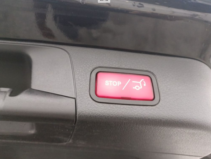 Photo 7 de l'offre de MERCEDES-BENZ GLB 200D 150 8G-Tronic 2WD BUSINESS SOLUTION Hayon EL. 7PL à 36490€ chez Mérignac auto