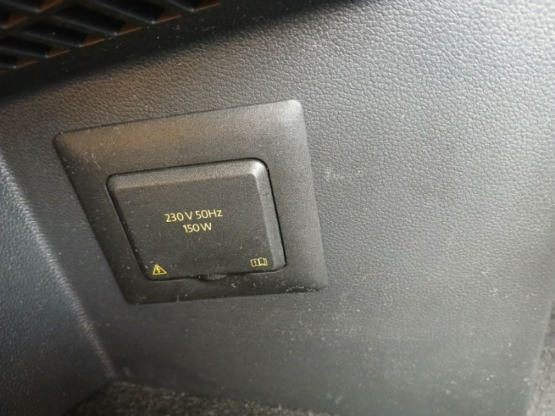 Photo 37 de l'offre de VOLKSWAGEN TIGUAN II (2) 2.0 TDI 150 DSG 2WD ELEGANCE CUIR Camera ACC Hayon EL. JA18 1ère Main à 32490€ chez Mérignac auto