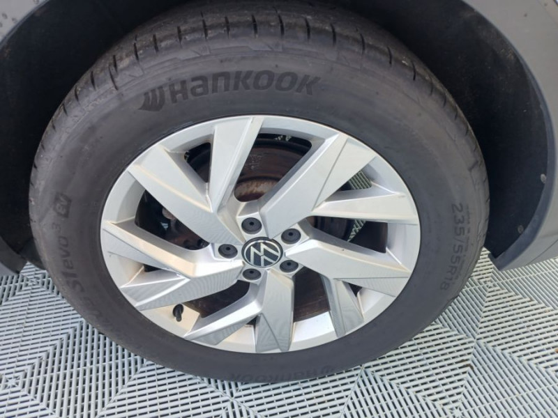 Photo 33 de l'offre de VOLKSWAGEN TIGUAN II (2) 2.0 TDI 150 DSG 2WD ELEGANCE CUIR Camera ACC Hayon EL. JA18 1ère Main à 32490€ chez Mérignac auto